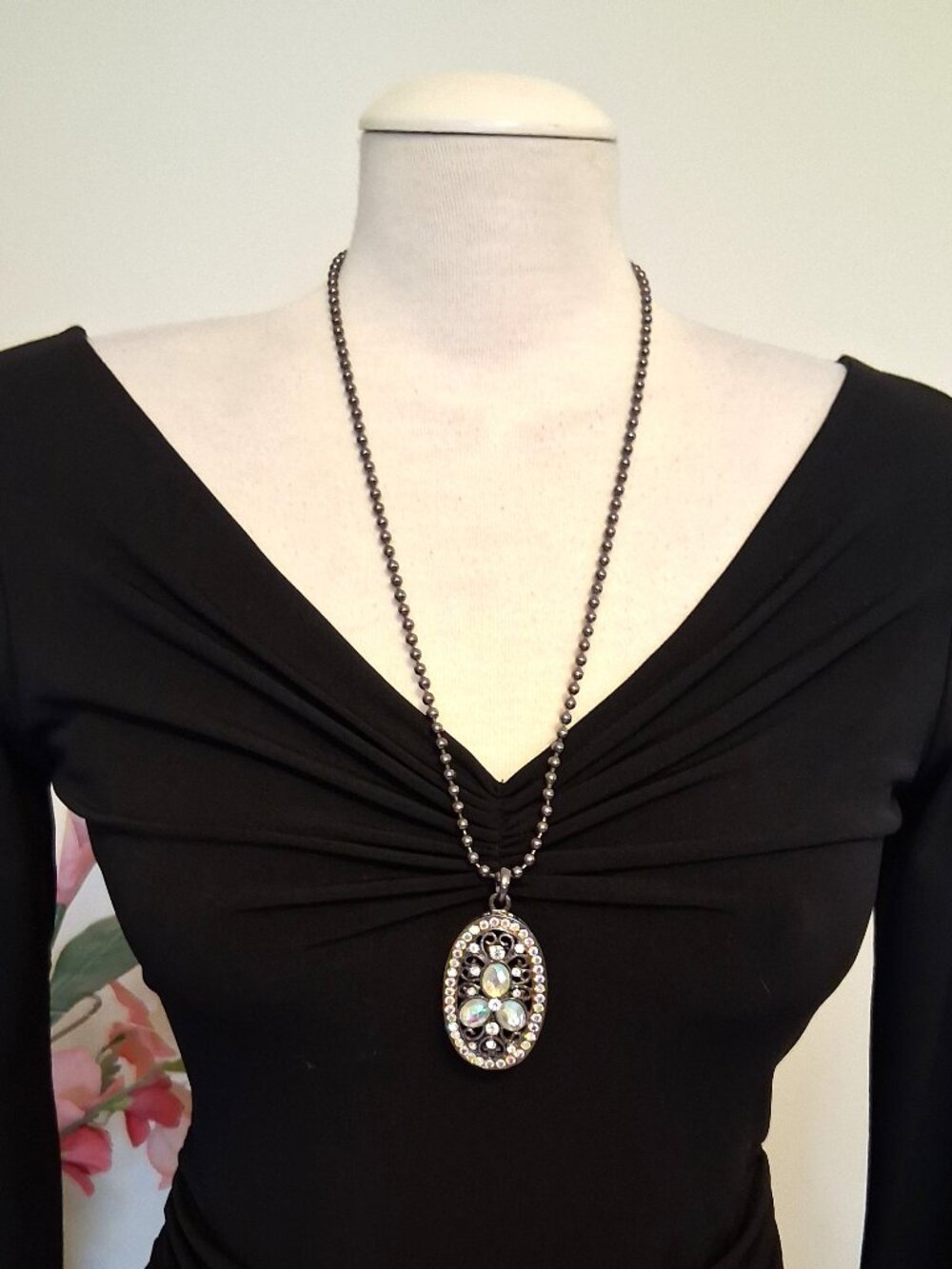 Vintage Chunky Large Oval White Clear Crystal Pendant Thick Heavy VTG Necklace